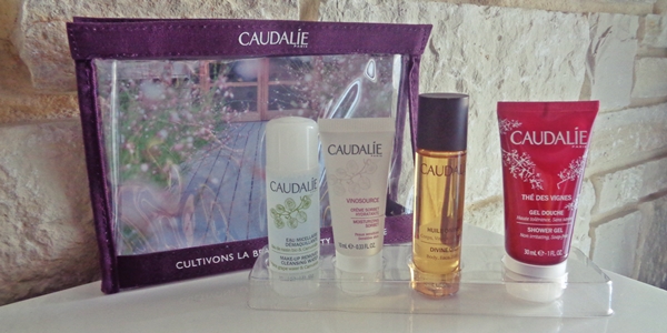 Αγορές από ηλεκτρονικά φαρμακεία Caudalie divine oil καθαρισμός