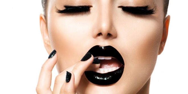 motd - black - lips Makeup trends
