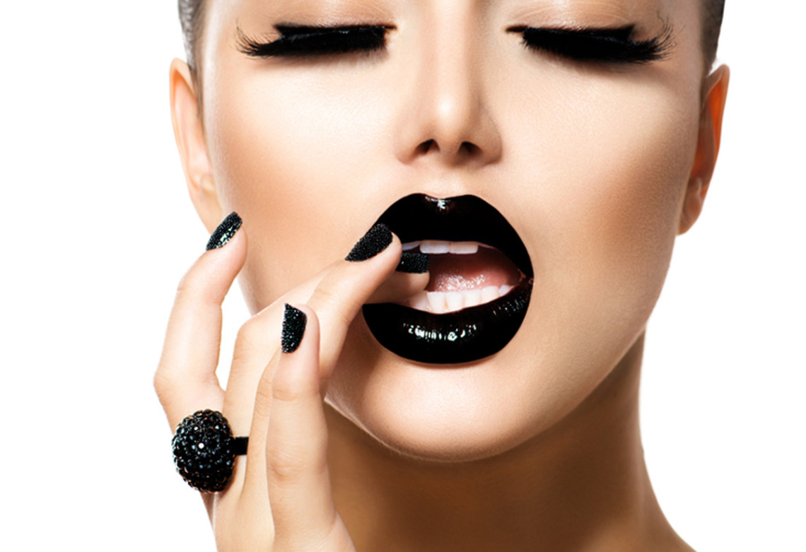 Makeup trends Μαύρα χείλη - Το απόλυτο trend - Makeup of the day