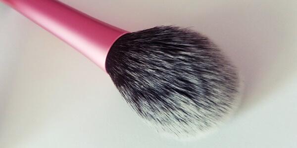 Blush Brush της Real Techniques