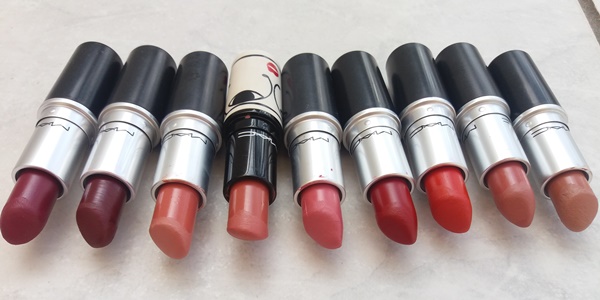 MAC matte lipsticks κραγιόν Swatches, d for danger diva kinda sexy oxblood please me russian red so chaud velvet teddy Yash